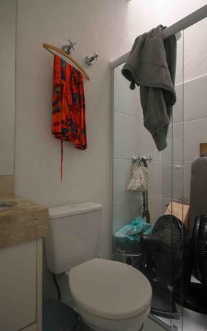 Casa de condomínio à venda com 164m², 3 quartos e 3 vagas Casa de condomínio à venda com 164m², 3 quartos e 3 vagasBanheiro da suite 2