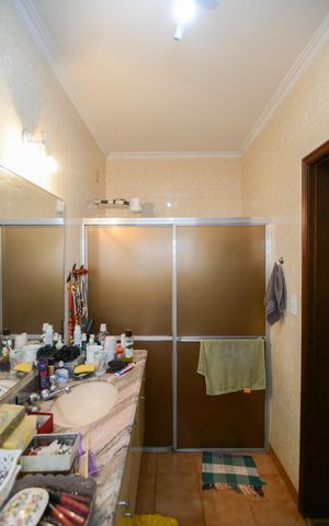Casa para alugar com 190m², 3 quartos e 2 vagas Casa para alugar com 190m², 3 quartos e 2 vagasBanheiro da Suíte