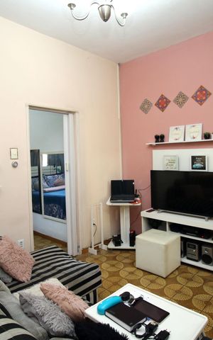 Casa à venda com 111m², 2 quartos e 2 vagasSala
