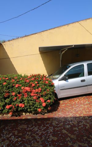 Casa à venda com 111m², 2 quartos e 2 vagasquintal frente e Garagem
