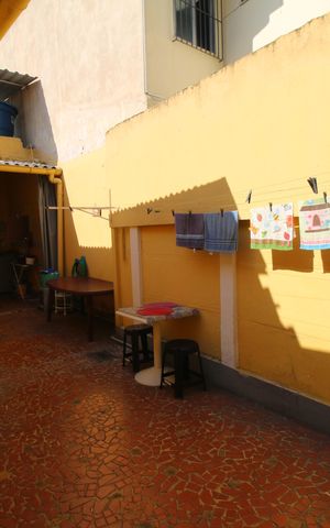 Casa à venda com 111m², 2 quartos e 2 vagasQuintal Fundos