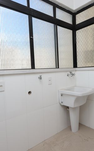 Apartamento à venda com 70m², 2 quartos e 2 vagasLavanderia