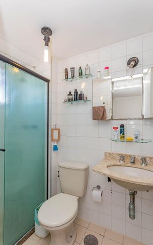 Apartamento à venda com 73m², 3 quartos e 2 vagasBanheiro da Suíte