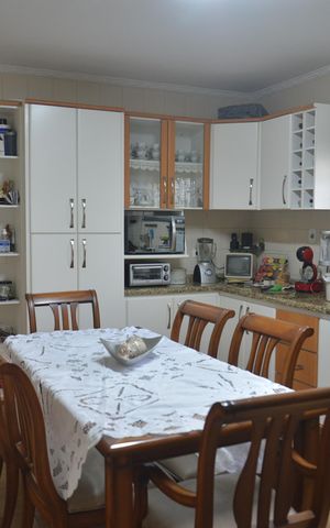 Casa à venda com 216m², 3 quartos e 2 vagasCozinha