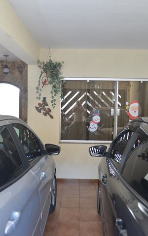 Casa à venda com 216m², 3 quartos e 2 vagasGaragem