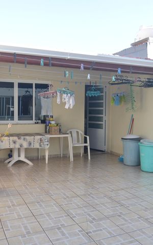 Casa à venda com 216m², 3 quartos e 2 vagasQuintal
