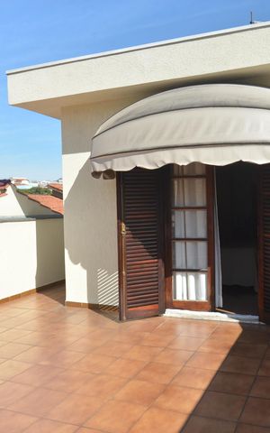 Casa à venda com 216m², 3 quartos e 2 vagasSacada