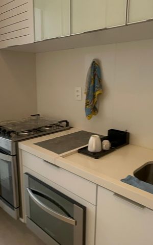 Apartamento à venda com 74m², 2 quartos e 1 vaga Apartamento à venda com 74m², 2 quartos e 1 vagaCozinha e Área de Serviço