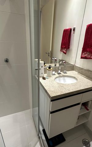 Apartamento à venda com 74m², 2 quartos e 1 vaga Apartamento à venda com 74m², 2 quartos e 1 vagaBanheiro Social