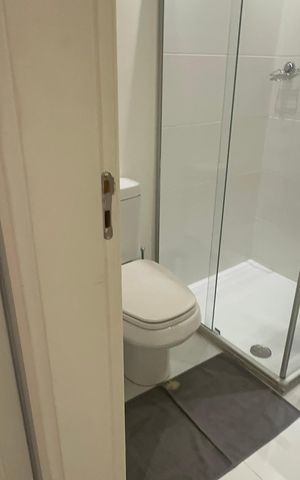 Apartamento à venda com 74m², 2 quartos e 1 vaga Apartamento à venda com 74m², 2 quartos e 1 vagaBanheiro Social