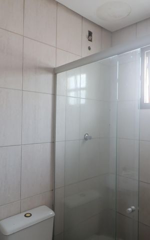 Casa de condomínio à venda com 300m², 10 quartos e 6 vagasBanheiro da Suíte 1