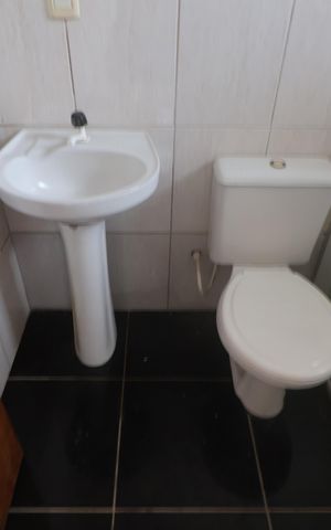 Casa de condomínio à venda com 300m², 10 quartos e 6 vagasBanheiro da Suíte 1