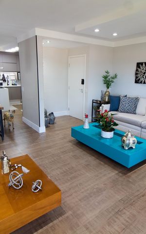 Apartamento à venda com 137m², 4 quartos e 3 vagas Apartamento à venda com 137m², 4 quartos e 3 vagasSala de Estar