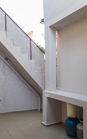 Casa à venda com 225m², 2 quartos e 2 vagas Casa à venda com 225m², 2 quartos e 2 vagasÁrea de Serviço