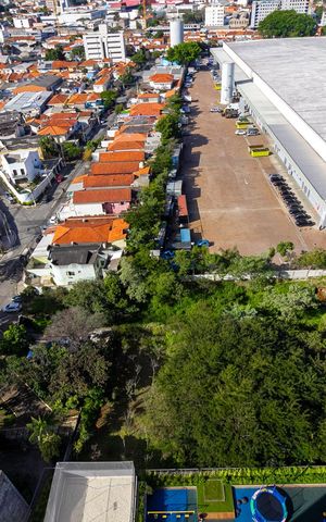 Apartamento à venda com 136m², 3 quartos e 2 vagas Apartamento à venda com 136m², 3 quartos e 2 vagasVista Varanda da Sala