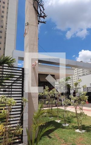 Apartamento à venda com 44m², 2 quartos e 1 vaga Apartamento à venda com 44m², 2 quartos e 1 vagaFachada e portaria/Placa