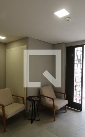 Apartamento à venda com 44m², 2 quartos e 1 vaga Apartamento à venda com 44m², 2 quartos e 1 vagaHall social