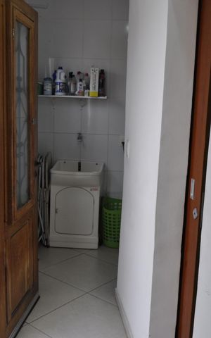Casa de condomínio à venda com 110m², 4 quartos e 1 vagaCorredor