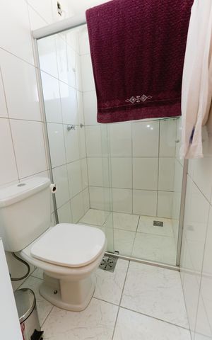 Apartamento à venda com 85m², 3 quartos e 2 vagas Apartamento à venda com 85m², 3 quartos e 2 vagasBanheiro da Suíte