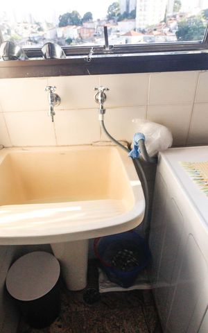 Apartamento à venda com 168m², 3 quartos e 2 vagas Apartamento à venda com 168m², 3 quartos e 2 vagasÁrea de serviço