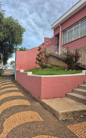 Studio à venda com 355m², 6 quartos e 1 vaga Studio à venda com 355m², 6 quartos e 1 vagaFachada