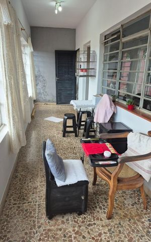 Studio à venda com 355m², 6 quartos e 1 vaga Studio à venda com 355m², 6 quartos e 1 vagaVaranda