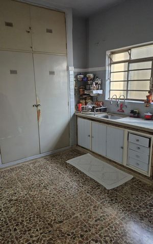 Studio à venda com 355m², 6 quartos e 1 vaga Studio à venda com 355m², 6 quartos e 1 vagaCozinha