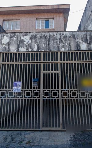 Casa à venda com 157m², 3 quartos e 3 vagas Casa à venda com 157m², 3 quartos e 3 vagasPlaca / Fachada