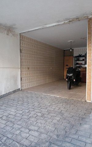 Casa à venda com 157m², 3 quartos e 3 vagasGaragem