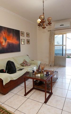 Casa à venda com 157m², 3 quartos e 3 vagasSala