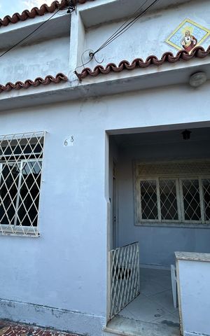 Casa à venda com 153m², 3 quartos e 2 vagasFachada
