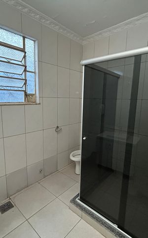 Casa à venda com 153m², 3 quartos e 2 vagasBanheiro