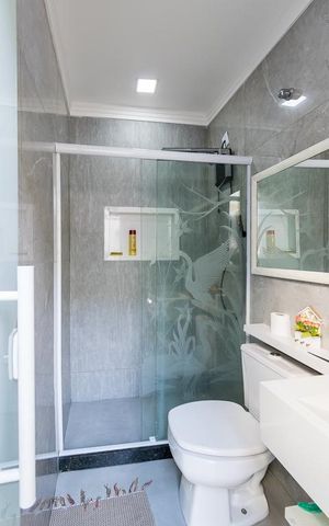 Casa à venda com 400m², 4 quartos e 3 vagas Casa à venda com 400m², 4 quartos e 3 vagasBanheiro da área comum