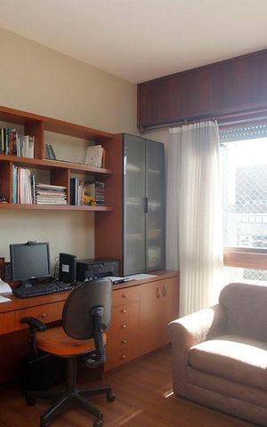 Apartamento à venda com 568m², 4 quartos e 2 vagasQuarto 3
