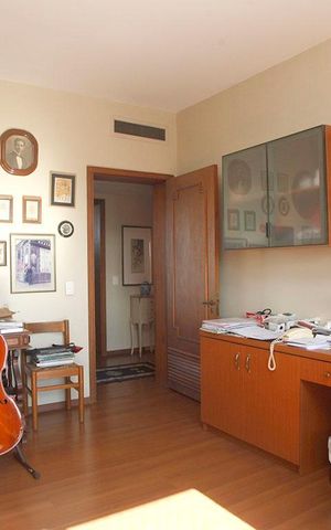 Apartamento à venda com 568m², 4 quartos e 2 vagasQuarto 3