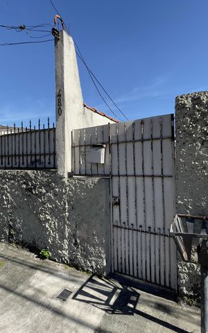 Casa à venda com 311m², 4 quartos e sem vagaFachada
