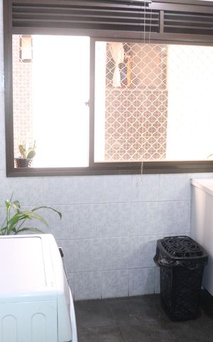 Apartamento para alugar com 145m², 3 quartos e 1 vagaÁrea de Serviço