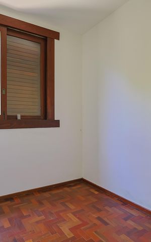 Casa de condomínio à venda com 670m², 6 quartos e 6 vagas Casa de condomínio à venda com 670m², 6 quartos e 6 vagasÁrea de Serviço
