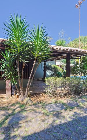 Casa de condomínio à venda com 670m², 6 quartos e 6 vagas Casa de condomínio à venda com 670m², 6 quartos e 6 vagasÁrea externa
