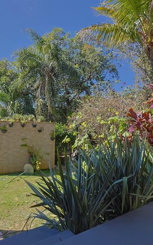 Casa de condomínio à venda com 670m², 6 quartos e 6 vagas Casa de condomínio à venda com 670m², 6 quartos e 6 vagasÁrea comum - Piscina