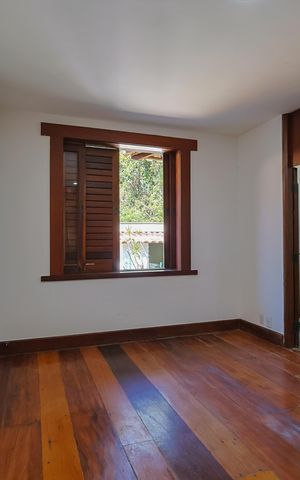 Casa de condomínio à venda com 670m², 6 quartos e 6 vagas Casa de condomínio à venda com 670m², 6 quartos e 6 vagasSuíte 2