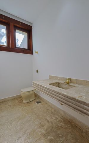 Casa de condomínio à venda com 670m², 6 quartos e 6 vagas Casa de condomínio à venda com 670m², 6 quartos e 6 vagasLavabo da Sala 1