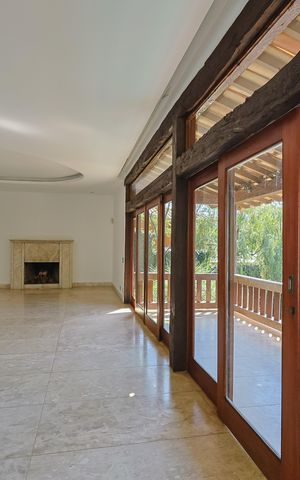 Casa de condomínio à venda com 670m², 6 quartos e 6 vagas Casa de condomínio à venda com 670m², 6 quartos e 6 vagasSala 2 do segundo Andar