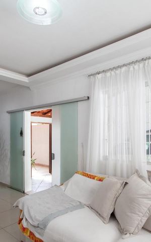 Casa à venda com 280m², 3 quartos e 4 vagasSala