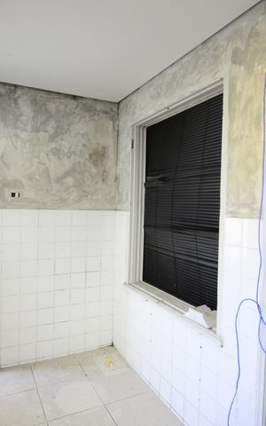 Casa à venda com 240m², 4 quartos e 1 vaga Casa à venda com 240m², 4 quartos e 1 vagaÁrea de Serviço