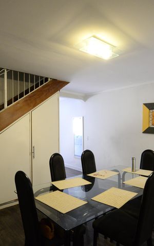 Casa à venda com 240m², 4 quartos e 1 vaga Casa à venda com 240m², 4 quartos e 1 vagaSala de Jantar