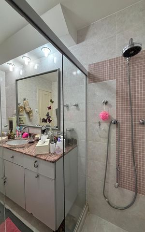Apartamento à venda com 90m², 3 quartos e 1 vaga Apartamento à venda com 90m², 3 quartos e 1 vagaBanheiro social