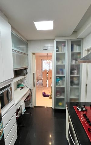 Apartamento à venda com 144m², 3 quartos e 2 vagasCozinha