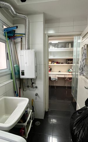 Apartamento à venda com 144m², 3 quartos e 2 vagasÁrea de Serviço