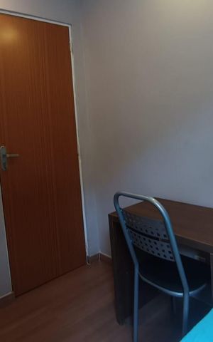Casa à venda com 80m², 4 quartos e sem vaga Casa à venda com 80m², 4 quartos e sem vagaQuarto 3